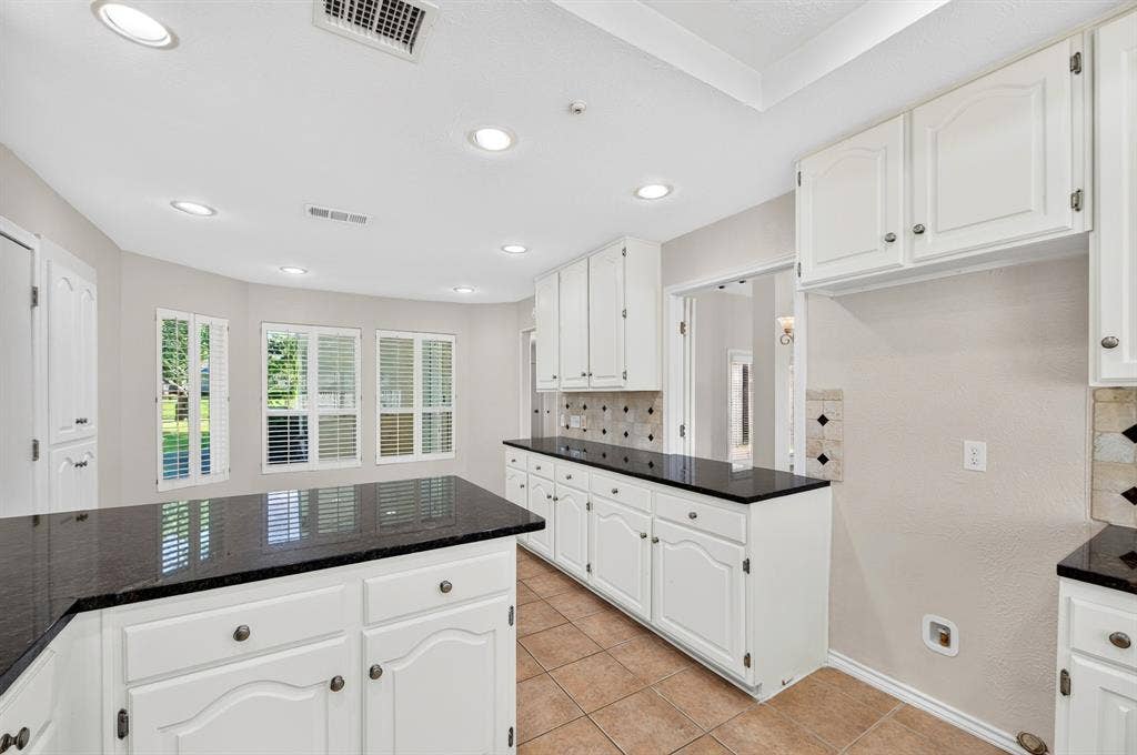 5806 Smoke Glass Trail, Dallas, TX 75252 5806 Smoke Glass Trail, Dallas, TX 75252