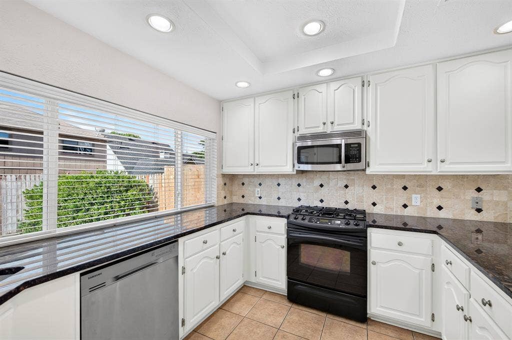 5806 Smoke Glass Trail, Dallas, TX 75252 5806 Smoke Glass Trail, Dallas, TX 75252