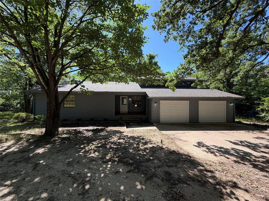 Property photo for 257 W Acres Road, Gun Barrel City, TX
