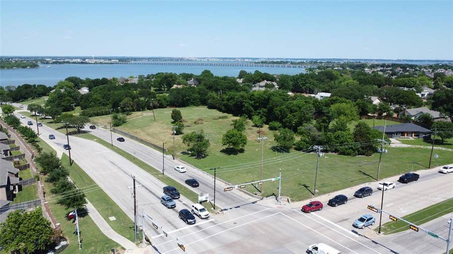 Property photo for 2214-2310 Rowlett Road, Garland, TX