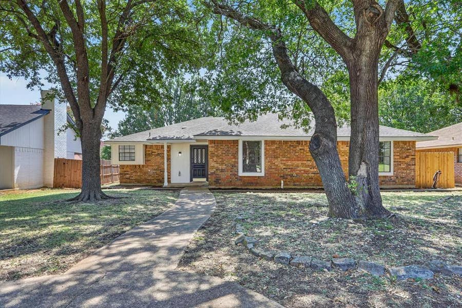Property photo for 1830 Hillcroft Drive, Duncanville, TX