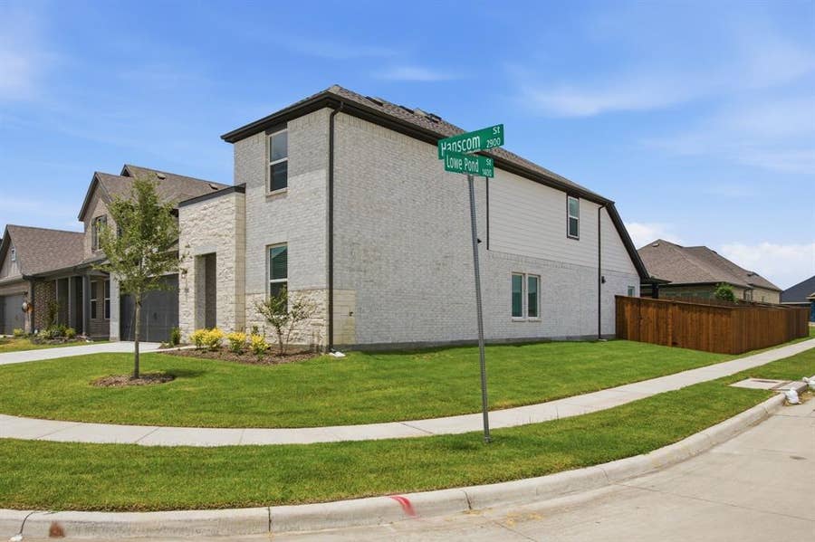 Property photo for 2911 Hanscom Street, Forney, TX