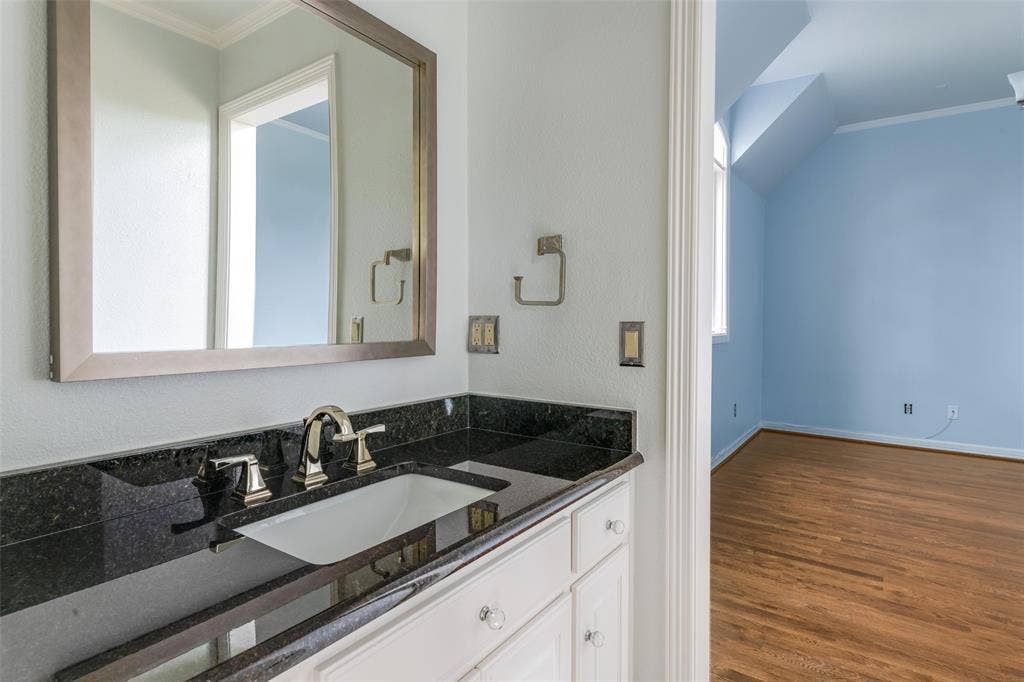 10110 Betty Jane Lane, Dallas, TX 75229