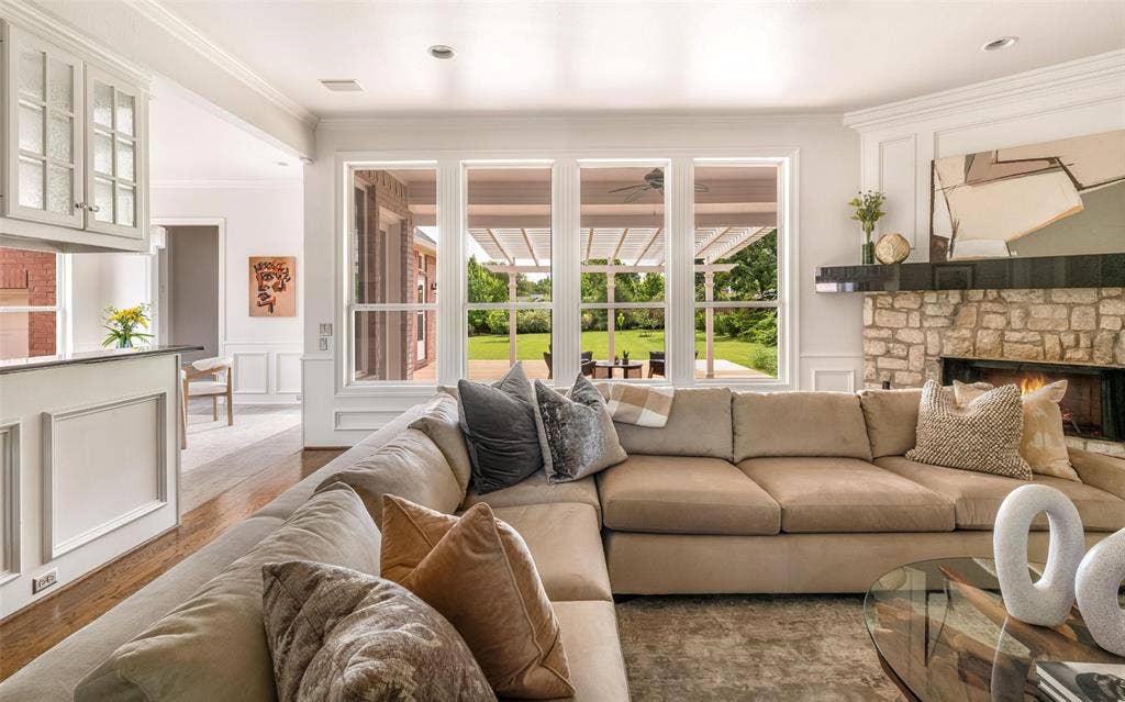 10110 Betty Jane Lane, Dallas, TX 75229