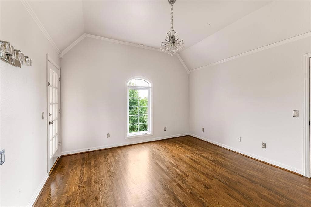 10110 Betty Jane Lane, Dallas, TX 75229