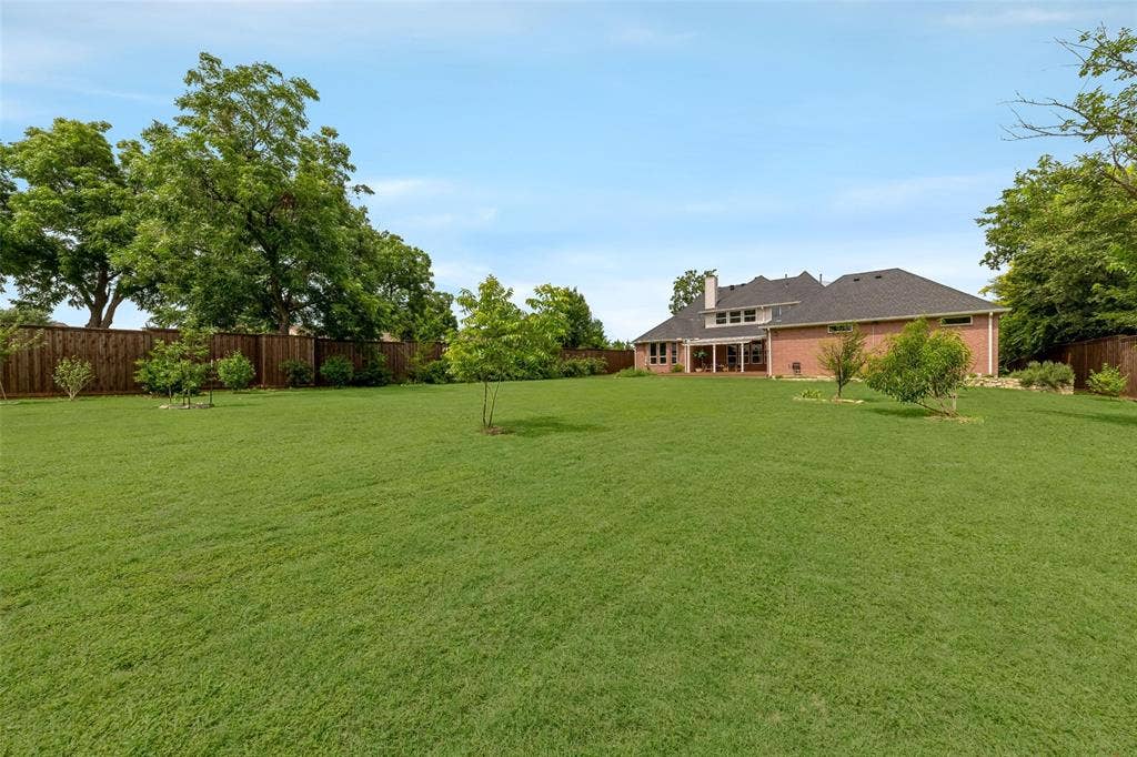 10110 Betty Jane Lane, Dallas, TX 75229