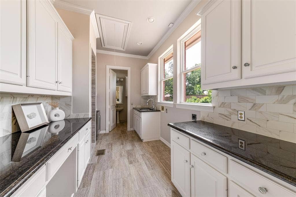 10110 Betty Jane Lane, Dallas, TX 75229