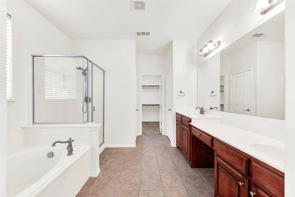 13270 Roadster Drive, Frisco, TX 75033 13270 Roadster Drive, Frisco, TX 75033