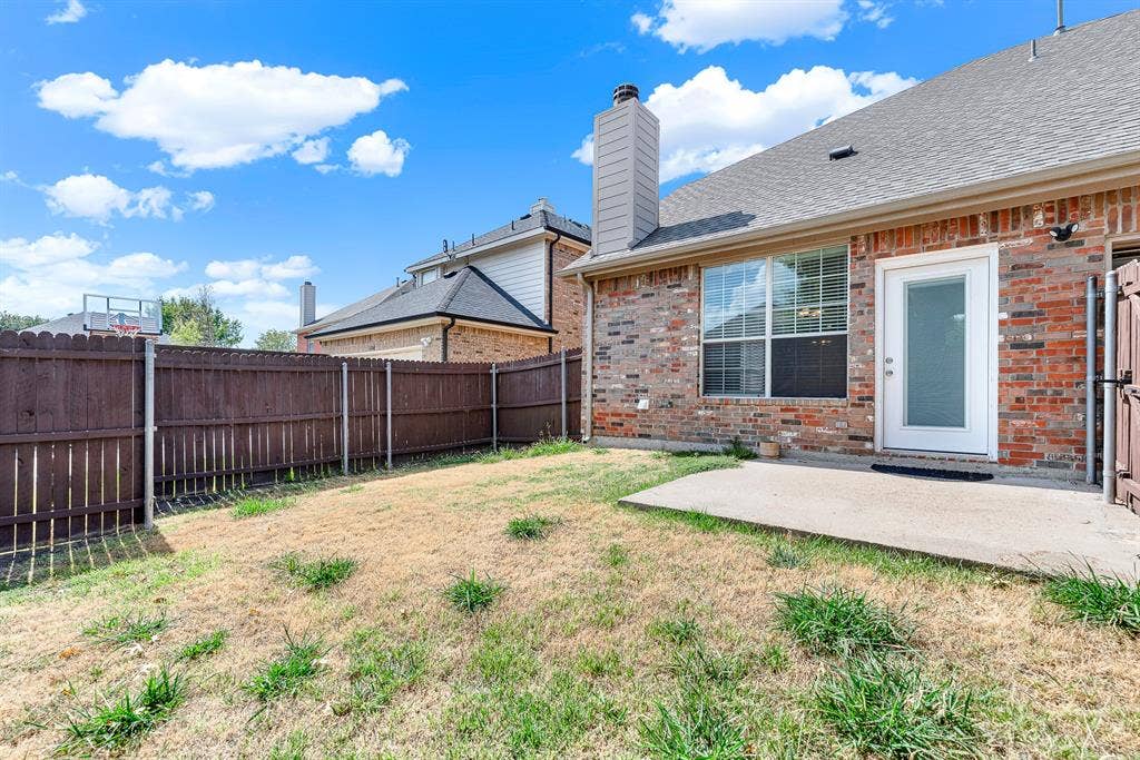 13270 Roadster Drive, Frisco, TX 75033 13270 Roadster Drive, Frisco, TX 75033