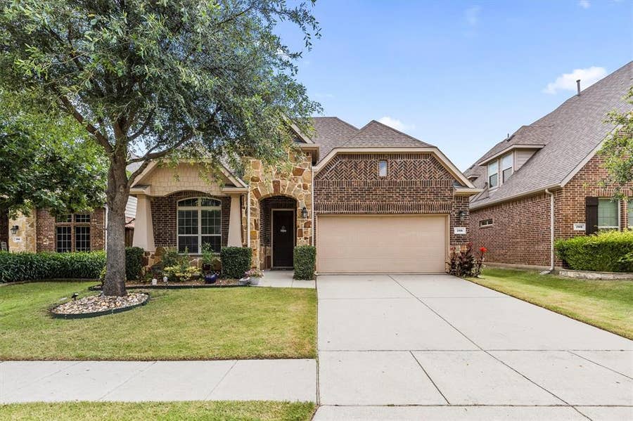 Property photo for 705 Challenger Drive, McKinney, TX
