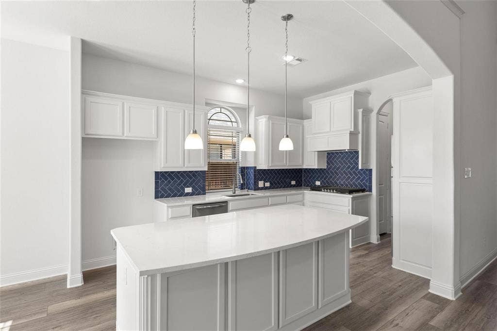 2406 Colonial Lane, Midlothian, TX 76065 2406 Colonial Lane, Midlothian, TX 76065