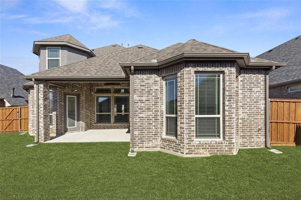 2406 Colonial Lane, Midlothian, TX 76065 2406 Colonial Lane, Midlothian, TX 76065