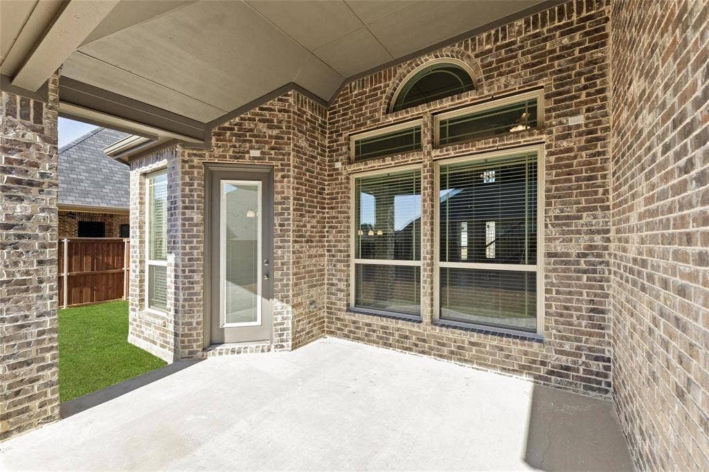2406 Colonial Lane, Midlothian, TX 76065 2406 Colonial Lane, Midlothian, TX 76065