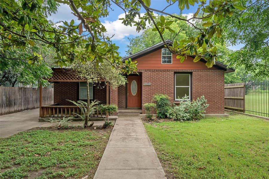 Property photo for 2608 Mcferrin Avenue, Waco, TX