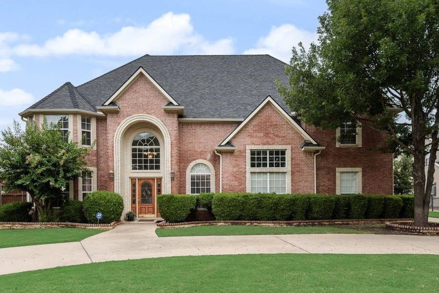 Property photo for 6634 Shell Flower Lane, Dallas, TX