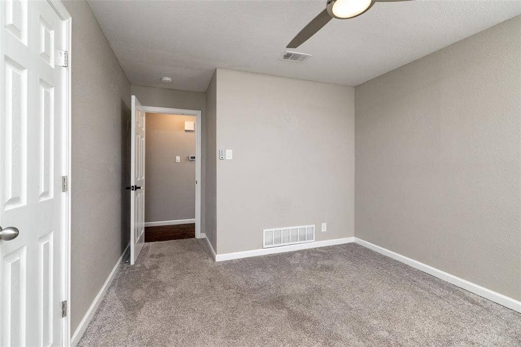 702 Commerce Street, Euless, TX 76040 702 Commerce Street, Euless, TX 76040