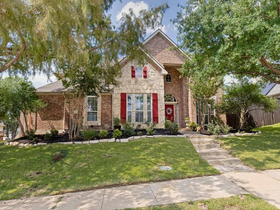 Property photo for 2005 Saint Pierre Drive, Carrollton, TX
