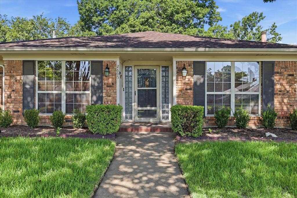 2605 Buckingham Drive, Denton, TX 76209