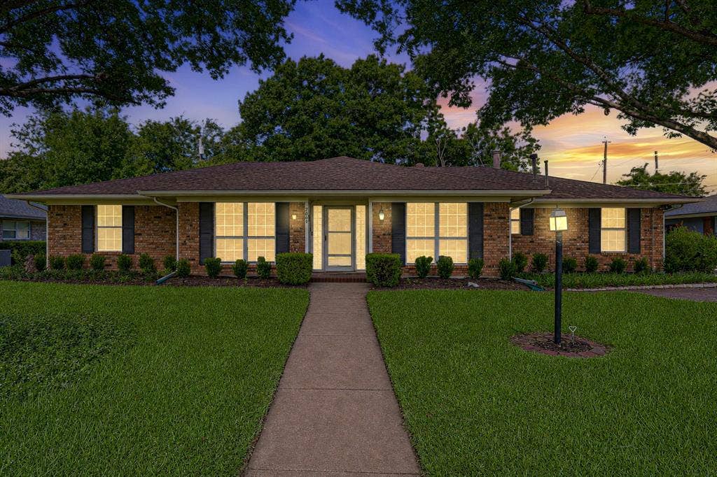 2605 Buckingham Drive, Denton, TX 76209