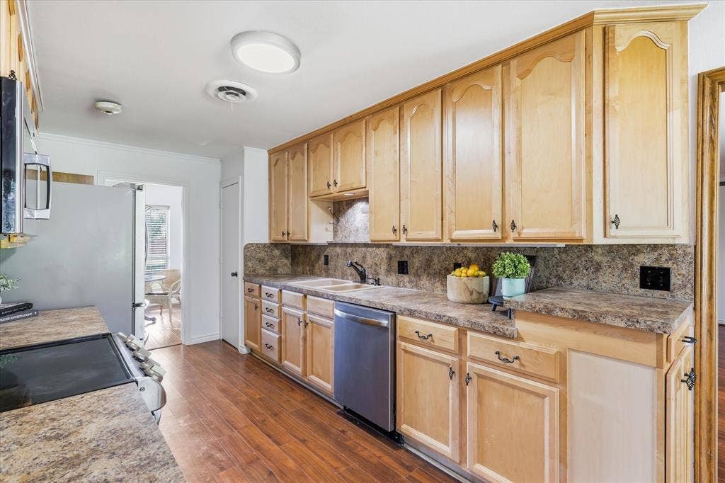 2605 Buckingham Drive, Denton, TX 76209