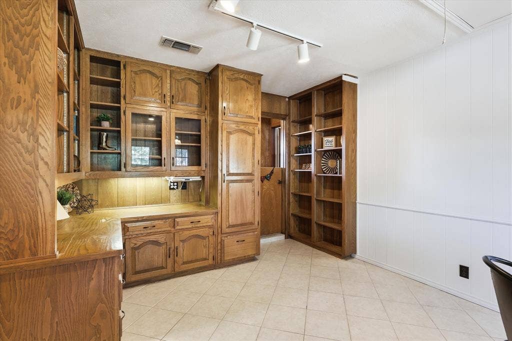 2605 Buckingham Drive, Denton, TX 76209
