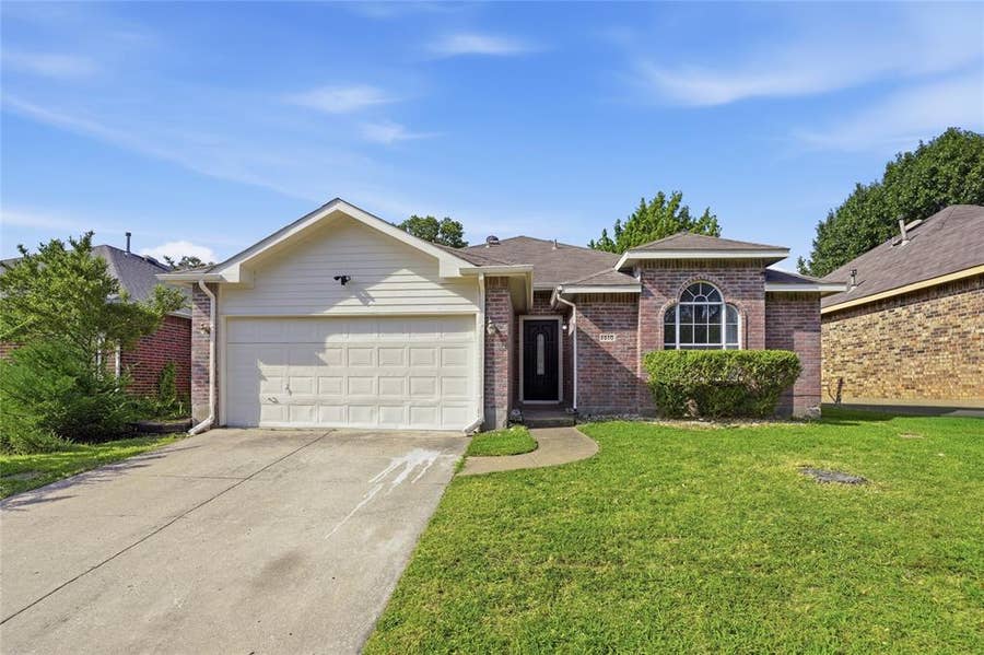 Property photo for 1510 Cross Courts Drive, Garland, TX