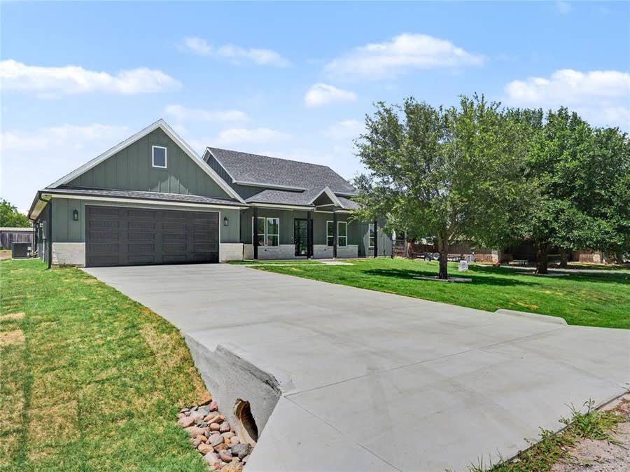 Property photo for 12416 Tinsley Court, Fort Worth, TX