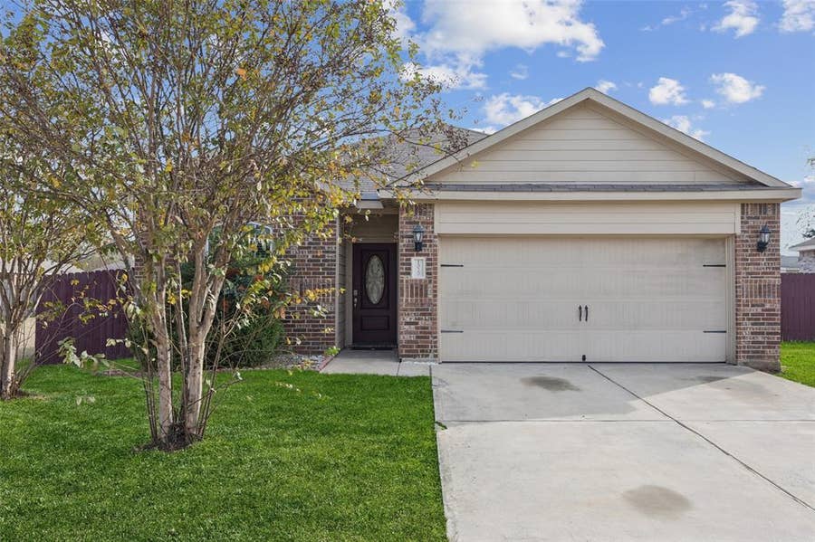 Property photo for 1020 Walnut Ridge Drive, Hutchins, TX