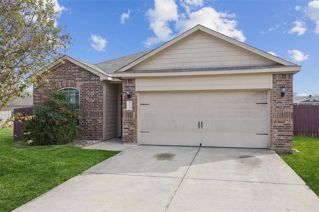 1020 Walnut Ridge Drive, Hutchins, TX 75141 1020 Walnut Ridge Drive, Hutchins, TX 75141