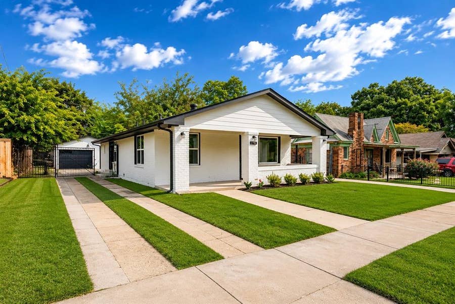 Property photo for 2742 Burlington Boulevard, Dallas, TX