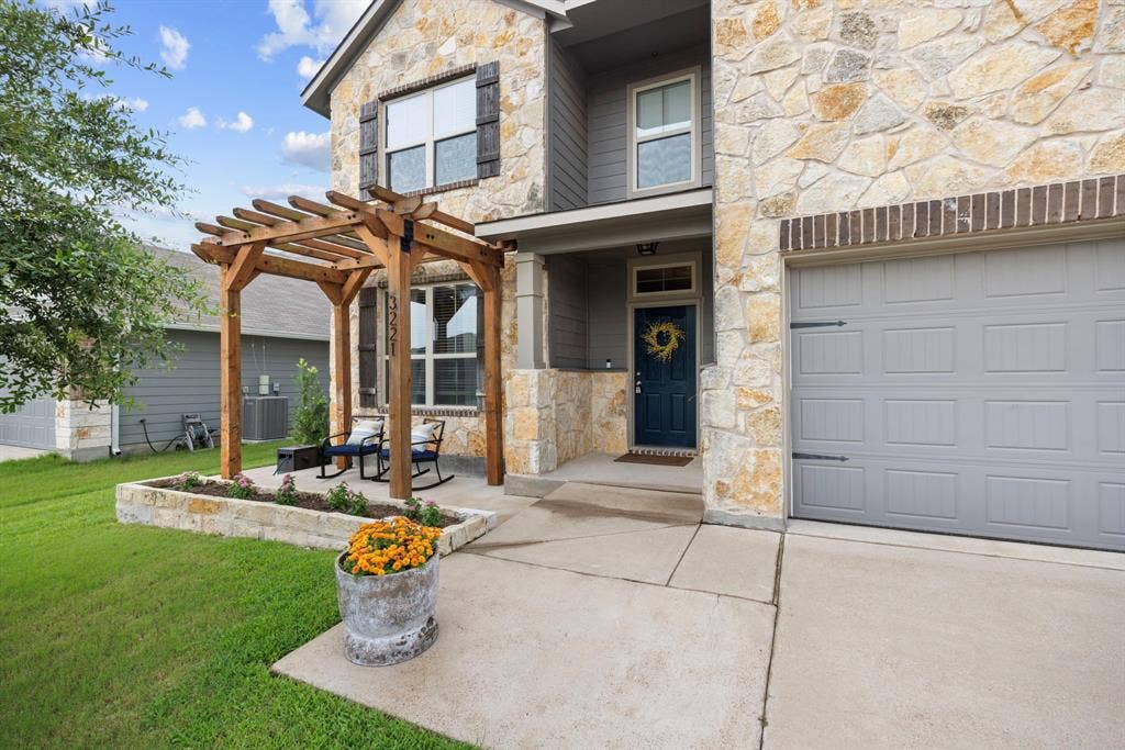3221 Samson Drive, Waco, TX 76655 3221 Samson Drive, Waco, TX 76655