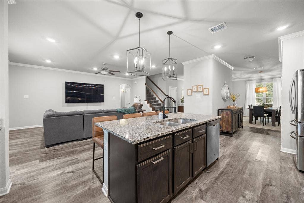 3221 Samson Drive, Waco, TX 76655 3221 Samson Drive, Waco, TX 76655