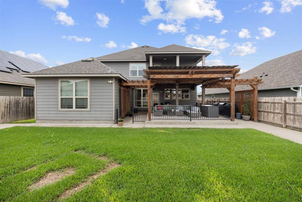 3221 Samson Drive, Waco, TX 76655 3221 Samson Drive, Waco, TX 76655