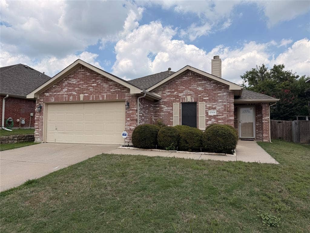 6744 Geyser Trail, Watauga, TX 76137 6744 Geyser Trail, Watauga, TX 76137