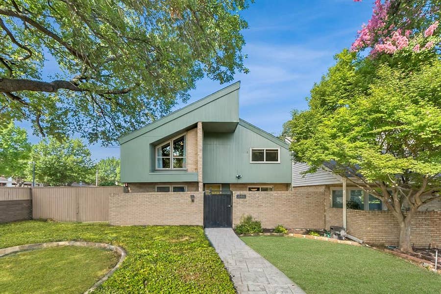Property photo for 10401 Shadow Bend Drive, Dallas, TX