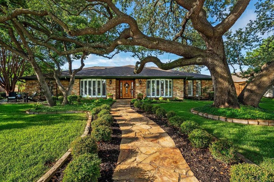 Property photo for 7240 Hunters Ridge, Dallas, TX