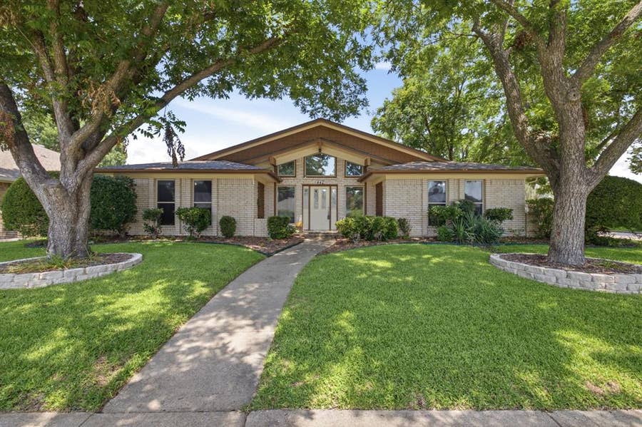 Property photo for 442 Brookfield Drive, Garland, TX