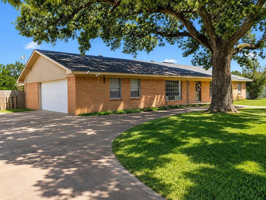 Property photo for 1081 Wright Street, Terrell, TX