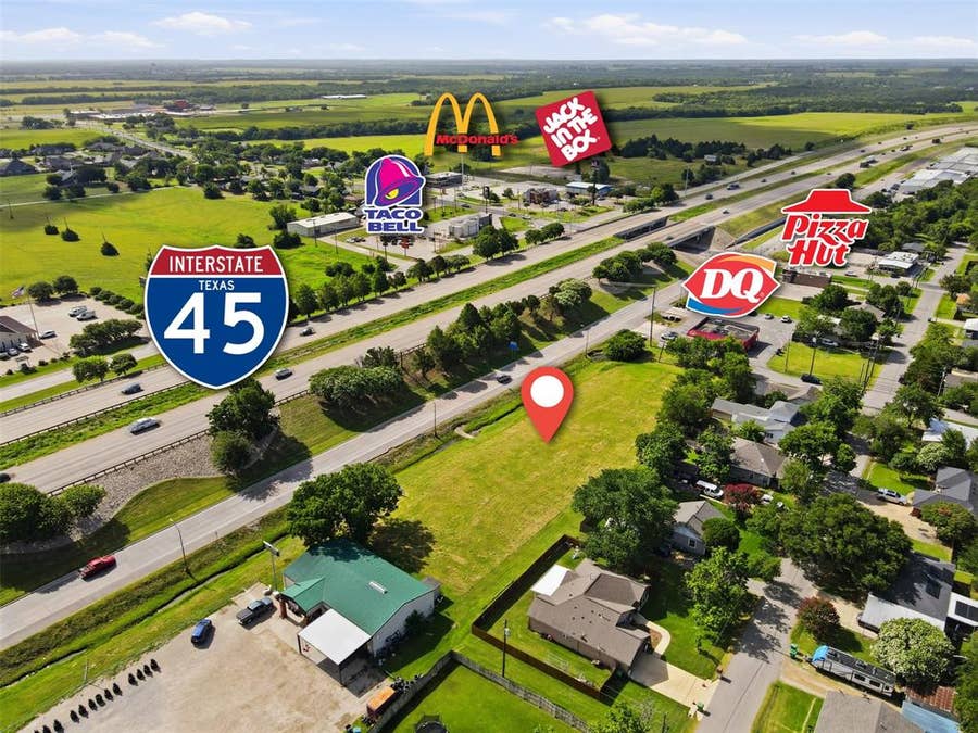 Property photo for 510 I-45, Ferris, TX