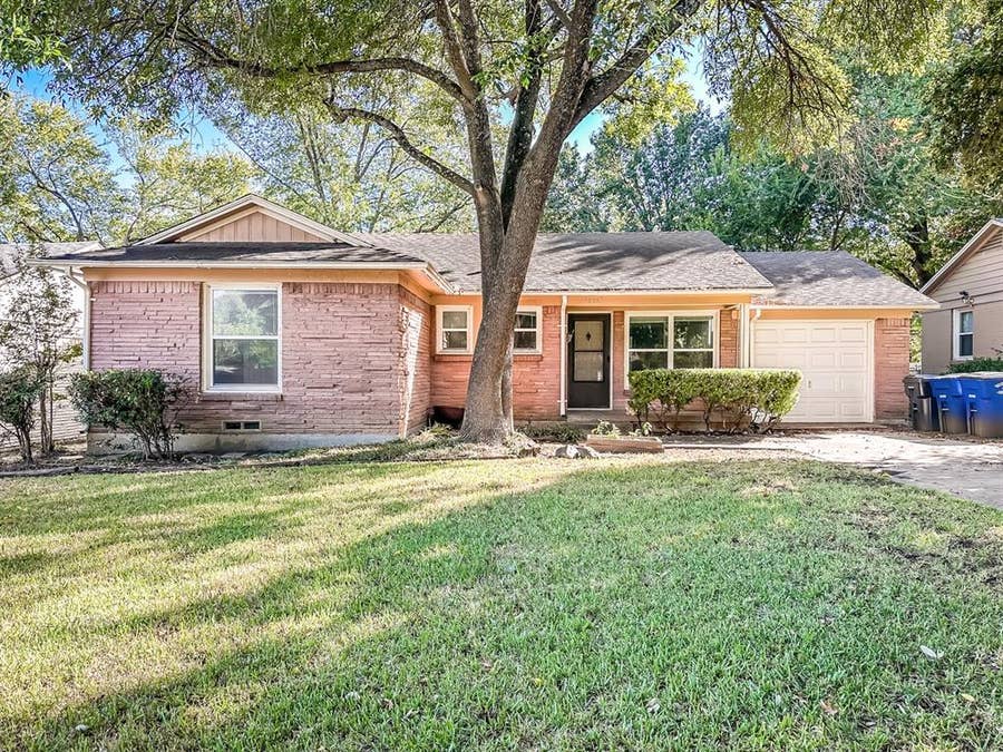 Property photo for 3226 San Medina Avenue, Dallas, TX