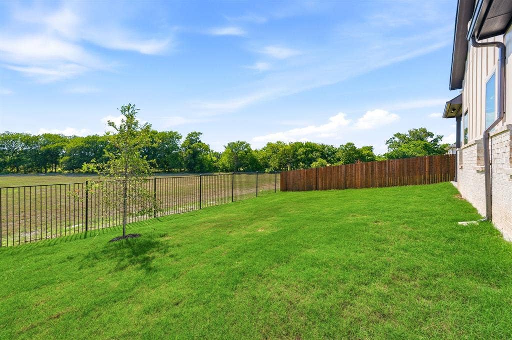 910 Sandpiper Drive, Aledo, TX 76008 910 Sandpiper Drive, Aledo, TX 76008