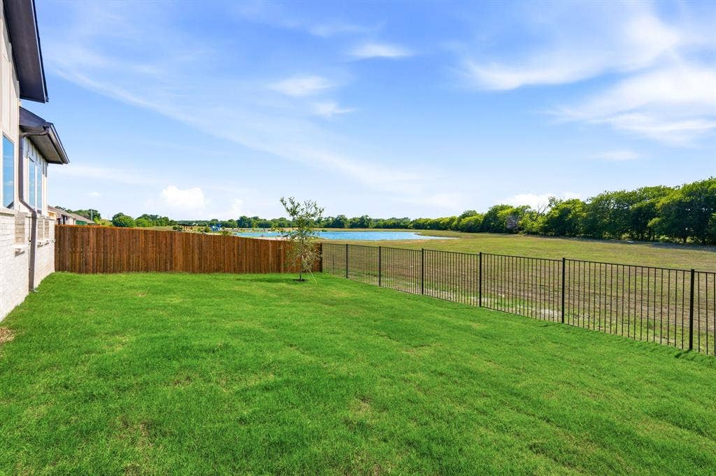 910 Sandpiper Drive, Aledo, TX 76008 910 Sandpiper Drive, Aledo, TX 76008
