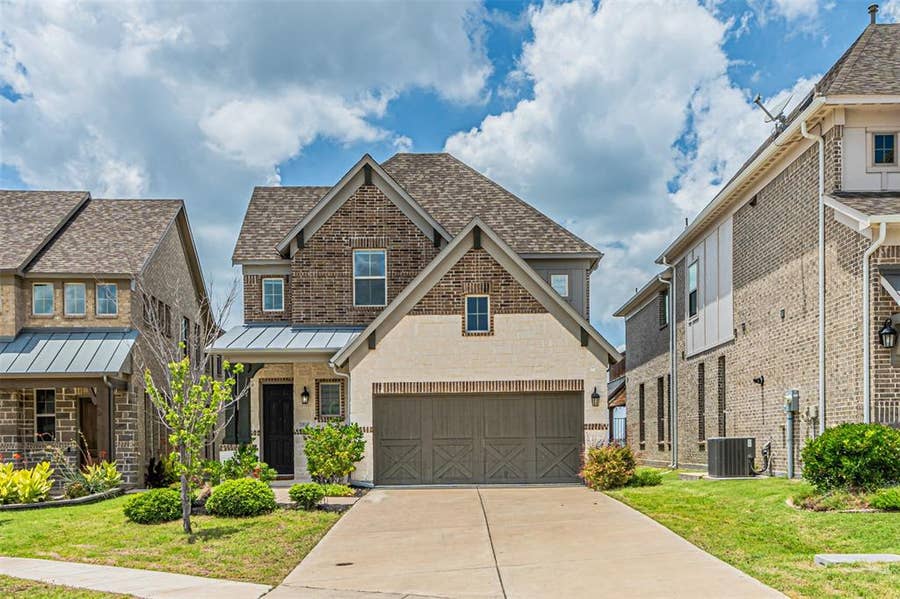 Property photo for 18140 Lakefront Court, Forney, TX