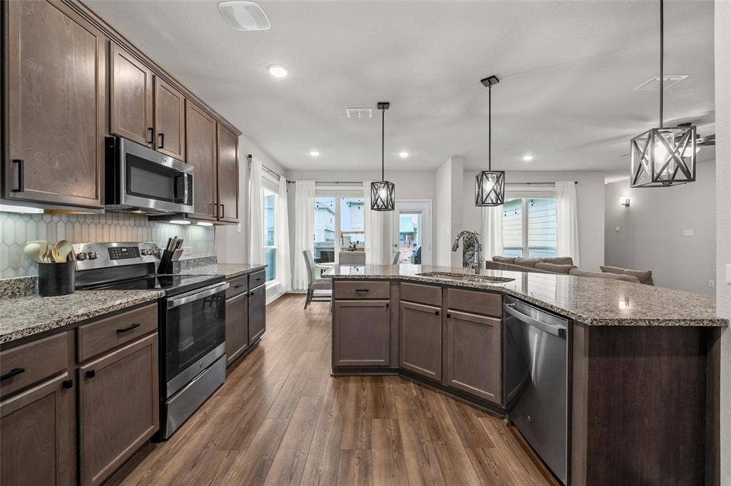 11200 Pallasite Court, Lorena, TX 76655 11200 Pallasite Court, Lorena, TX 76655