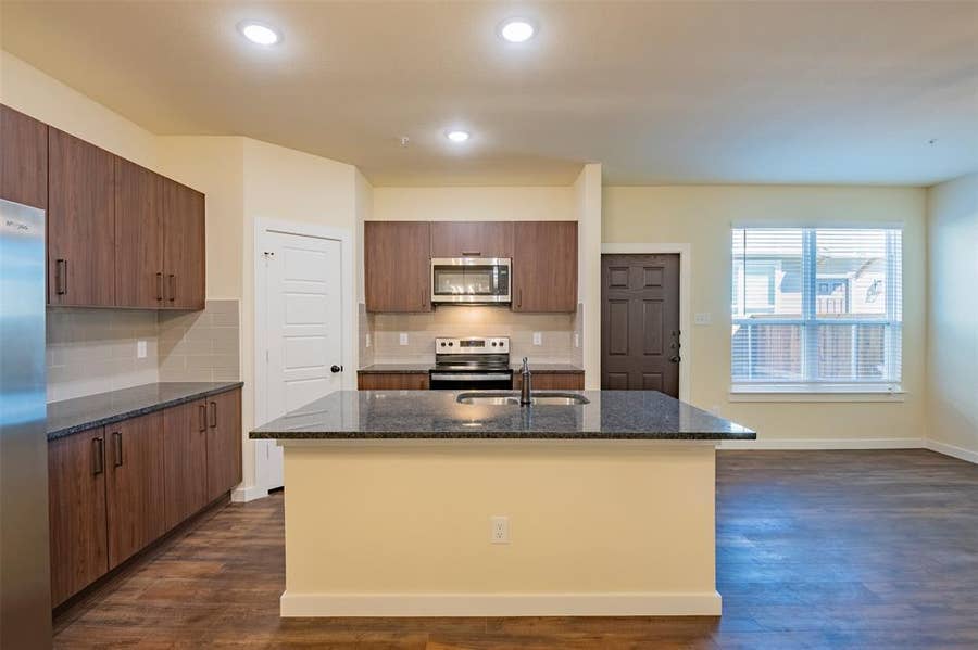 Property photo for 645 Wheatfield Drive, Venus, TX