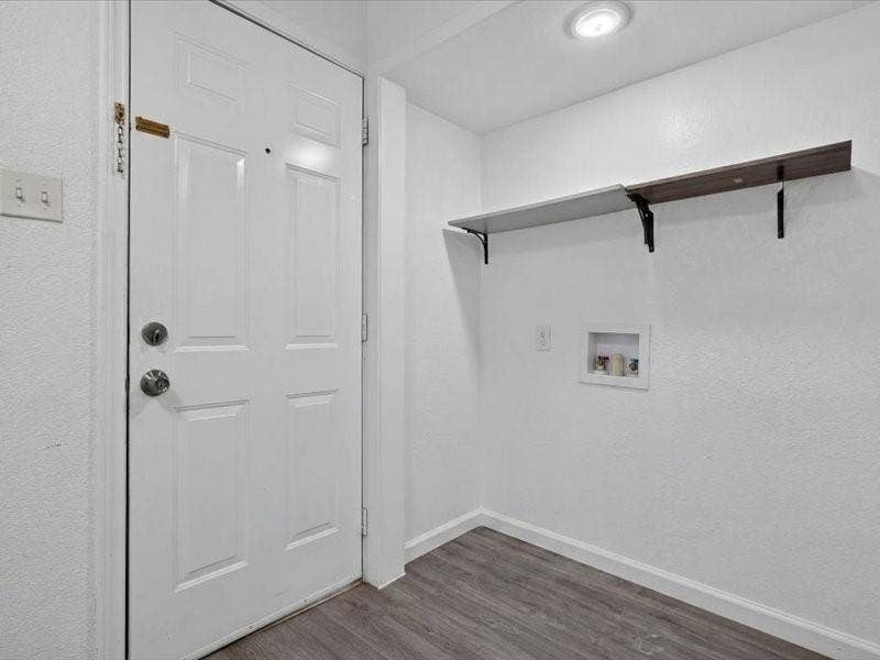6633 Emhouse Street, Dallas, TX 75232 6633 Emhouse Street, Dallas, TX 75232