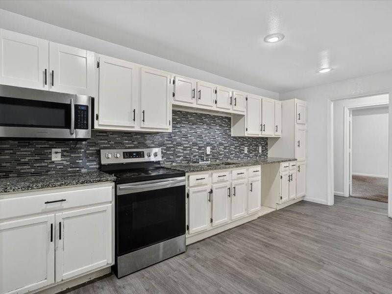 6633 Emhouse Street, Dallas, TX 75232 6633 Emhouse Street, Dallas, TX 75232