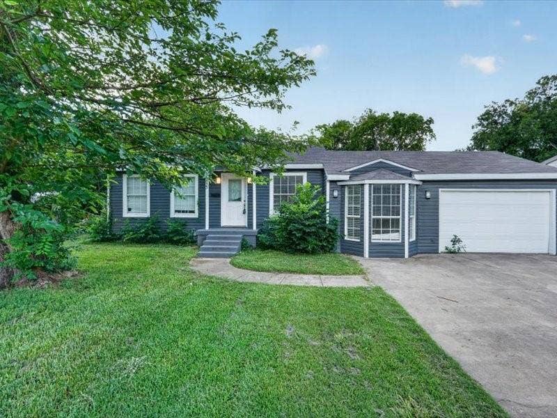 6633 Emhouse Street, Dallas, TX 75232 6633 Emhouse Street, Dallas, TX 75232