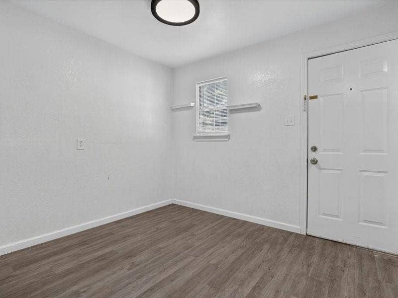 6633 Emhouse Street, Dallas, TX 75232 6633 Emhouse Street, Dallas, TX 75232