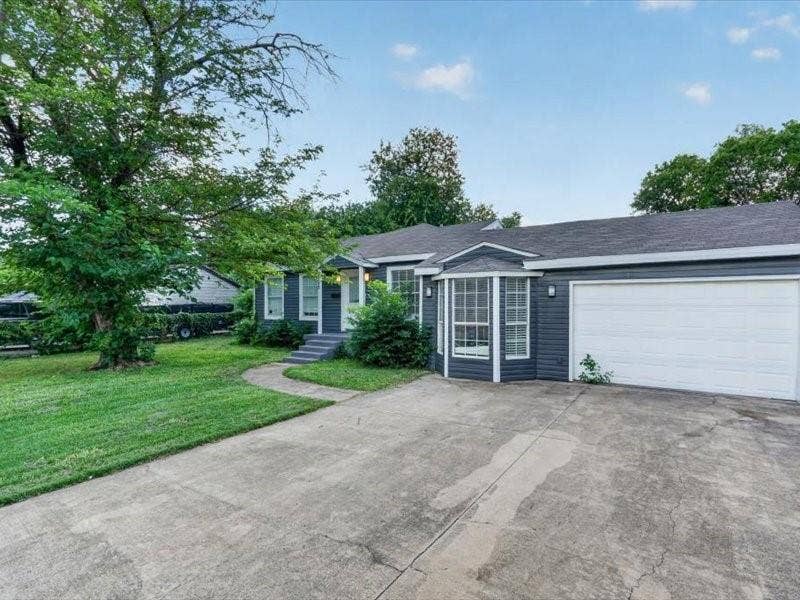 6633 Emhouse Street, Dallas, TX 75232 6633 Emhouse Street, Dallas, TX 75232